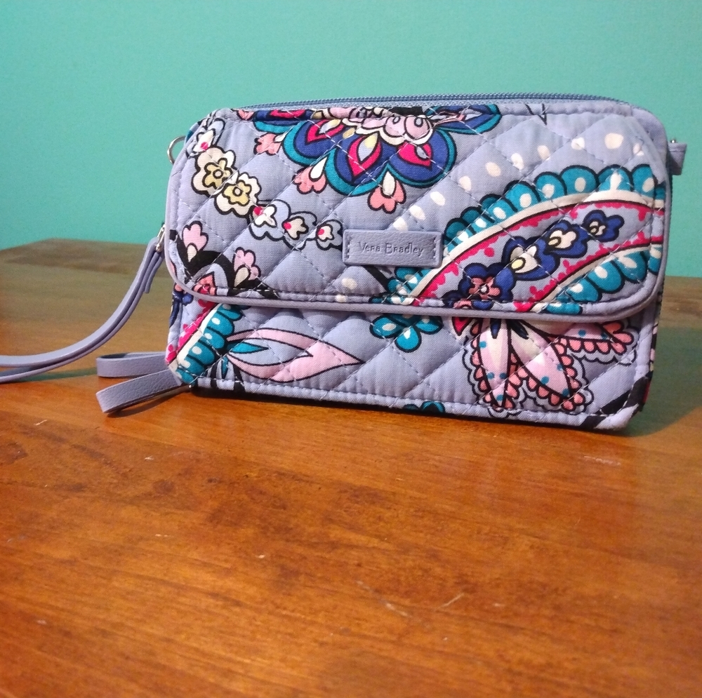 BNWOT Vera Bradley Crossbody Wallet